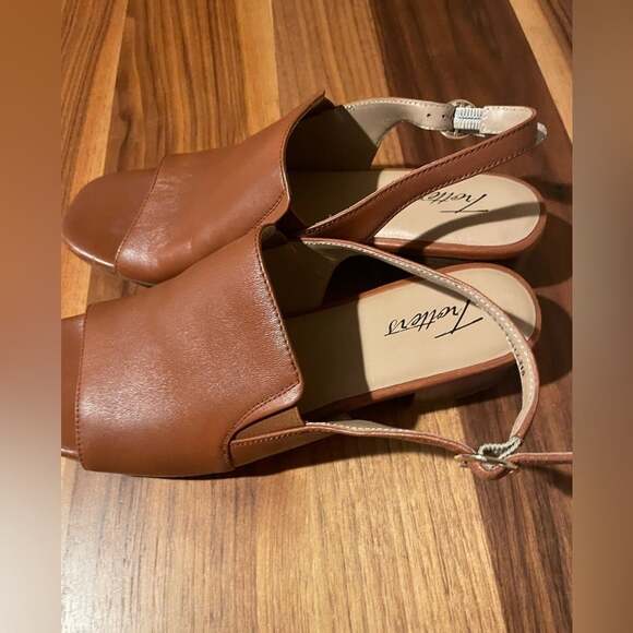Trotters Shoes - Trotters Women's Brown Mules